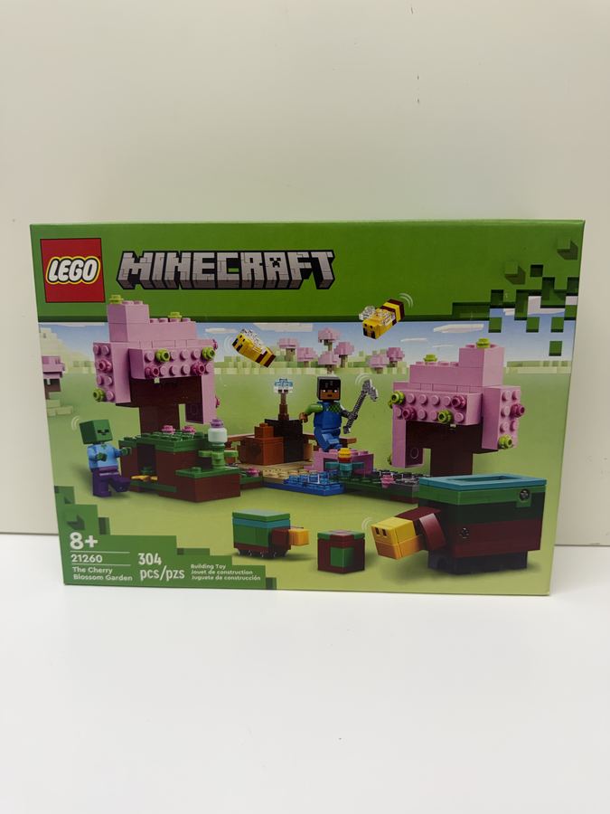 LEGO The Cherry Blossom Garden #21260 — New Sealed