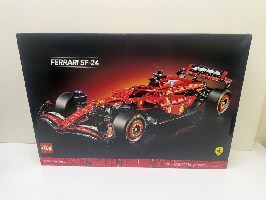 LEGO Ferrari SF-24 F1 Car #42207 — New Sealed
