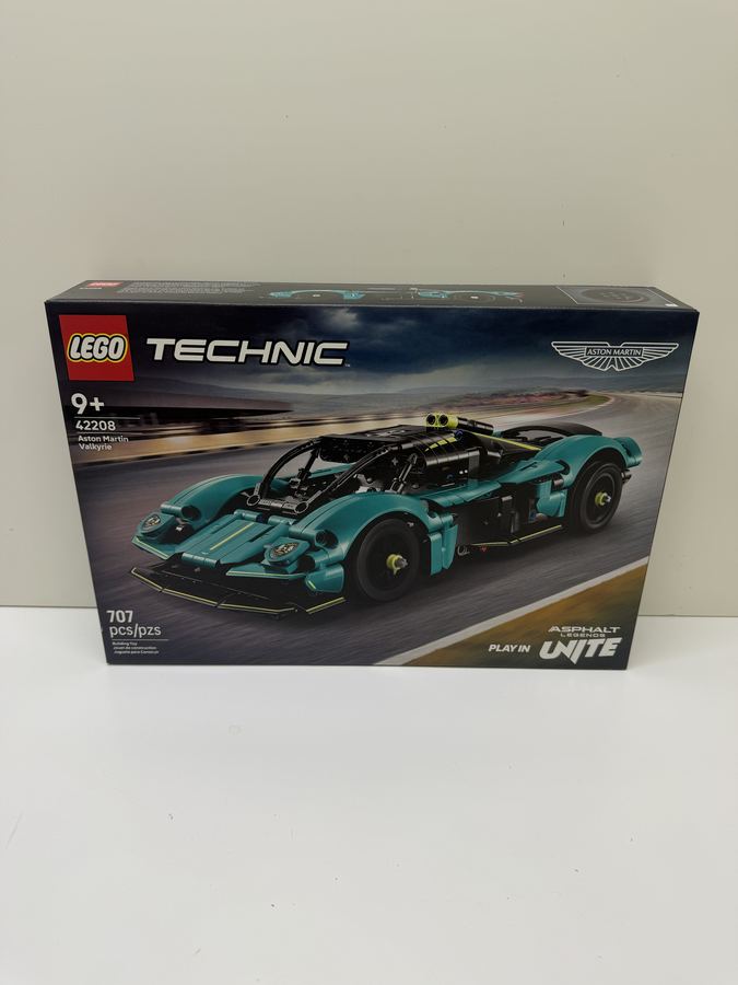LEGO Aston Martin Valkyrie #42208 — New Sealed