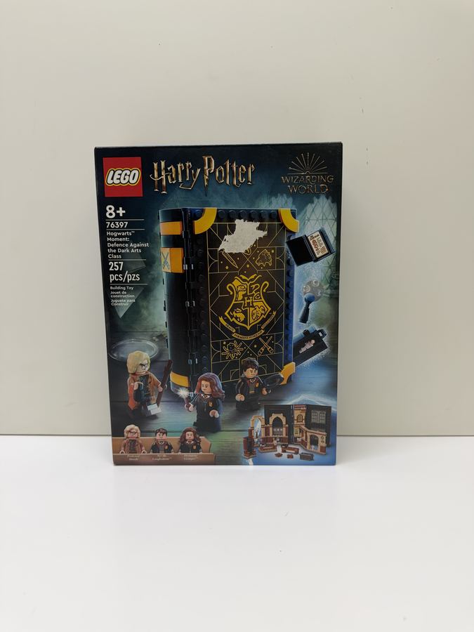LEGO Hogwarts Moment: Defence Against the Dark Arts Class #76397 — New Sealed