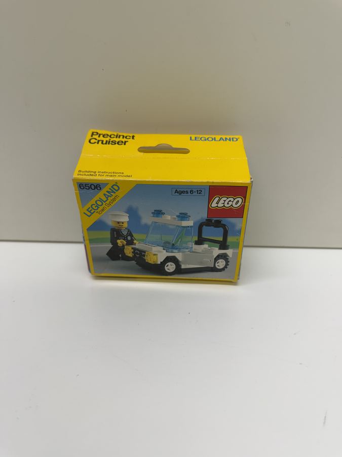 LEGO Precinct Cruiser #6506 — Used - Complete
