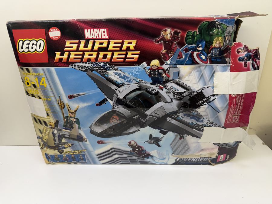 LEGO Quinjet Aerial Battle #6869 — Used - Complete